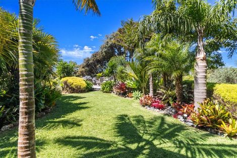 Photo of property in 33 Tawa Street, Oneroa, Waiheke Island, 1081