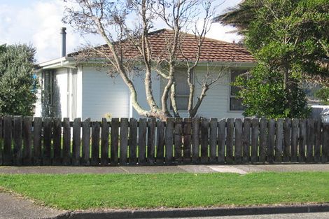 Photo of property in 19 Whanga Crescent, Titahi Bay, Porirua, 5022