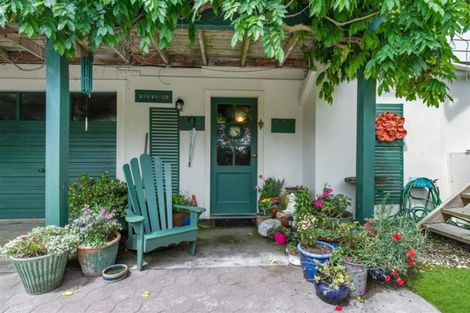 Photo of property in 15a Main Road, Tawa, Wellington, 5028