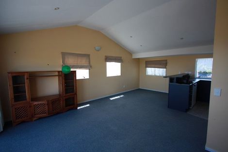 Photo of property in 18 Morere Street, Titahi Bay, Porirua, 5022