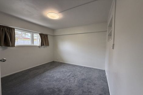Photo of property in 16 Avonleigh Road, Green Bay, Auckland, 0604