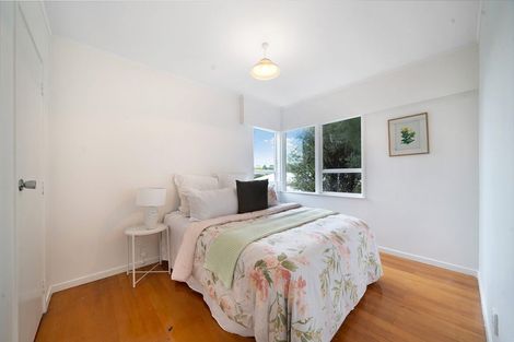 Photo of property in 174 Don Buck Road, Massey, Auckland, 0614