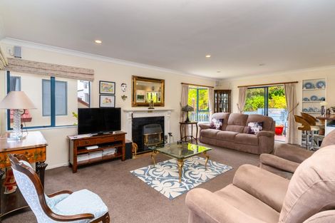 Photo of property in 10 Huxley Grove, Churton Park, Wellington, 6037