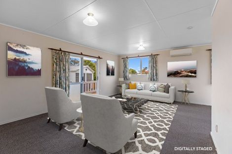 Photo of property in 18 Nikau Street, Inglewood, 4330