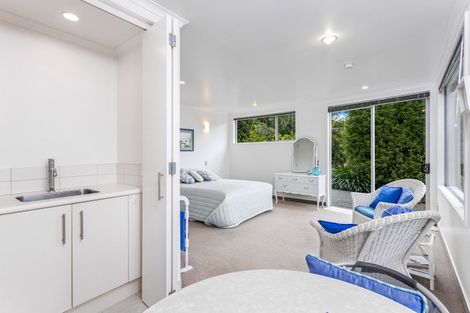 Photo of property in 88 Grovenor Drive, Orewa, 0931