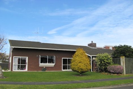 Photo of property in 8 Akepiro Place, Tawhero, Whanganui, 4501