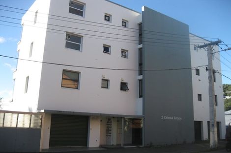 Photo of property in 7/2 Oriental Terrace, Mount Victoria, Wellington, 6011