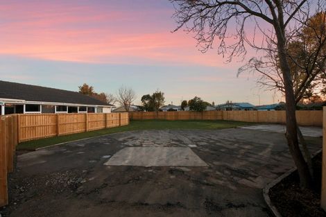 Photo of property in 13 Whitby Street, Burnside, Christchurch, 8053