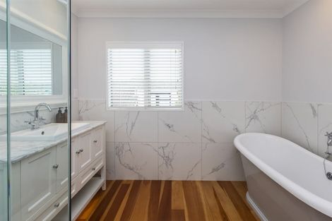 Photo of property in 36 Taylors Avenue, Bryndwr, Christchurch, 8052