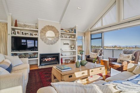 Photo of property in 23 Shepherd Road, Waipahihi, Taupo, 3330