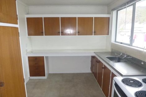 Photo of property in 4d Flock Grove, Fairfield, Lower Hutt, 5011