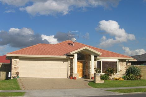 Photo of property in 59 Redcastle Drive, East Tamaki, Auckland, 2013