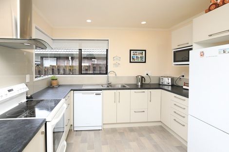 Photo of property in 2/100 Beerescourt Road, Beerescourt, Hamilton, 3200