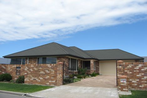 Photo of property in 18 Chamberlain Lane, Rangiora, 7400