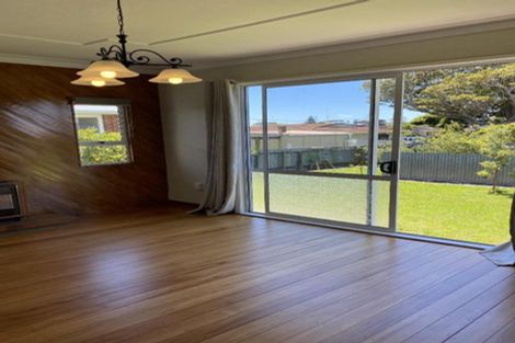 Photo of property in 3 Maratahu Street, Westown, New Plymouth, 4310