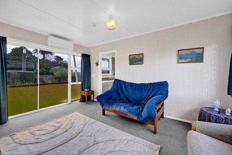 Photo of property in 82 Puriri Street, Hawera, 4610