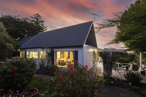 Photo of property in 4 Lady Polson Lane, Cashmere, Christchurch, 8022