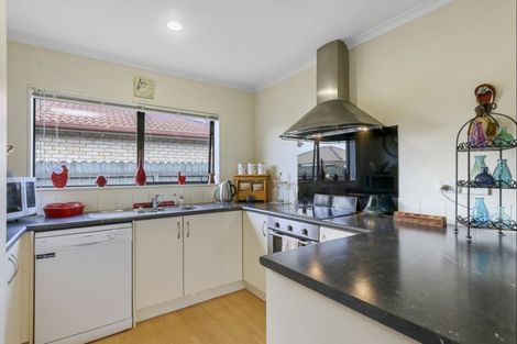 Photo of property in 10 Ettrick Lane, Papakura, 2110
