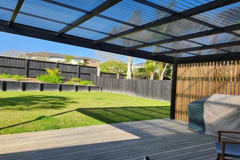 Photo of property in 23a Oscar Road, Greenhithe, Auckland, 0632