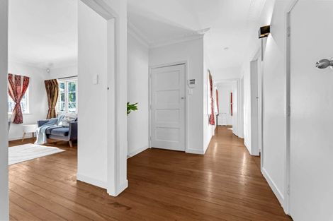 Photo of property in 92 Mangere Road, Otahuhu, Auckland, 1062