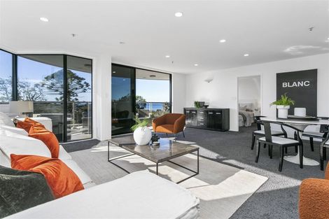 Photo of property in 4a/175 Hurstmere Road, Takapuna, Auckland, 0622