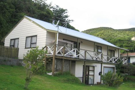 Photo of property in 20 Fiona Grove, Karori, Wellington, 6012