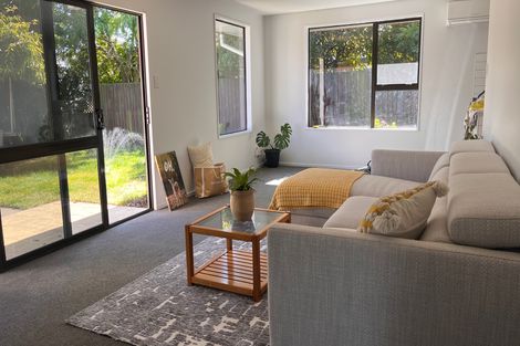 Photo of property in 1/3 Thornhill Place, Sockburn, Christchurch, 8042