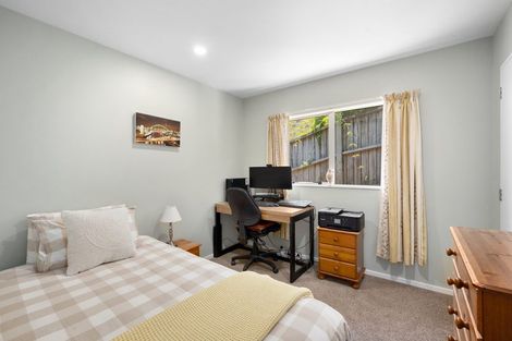 Photo of property in 17 Bushglen Court, Browns Bay, Auckland, 0630