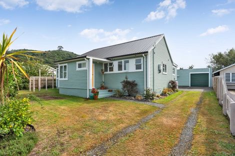 Photo of property in 33 Revans Street, Featherston, 5710
