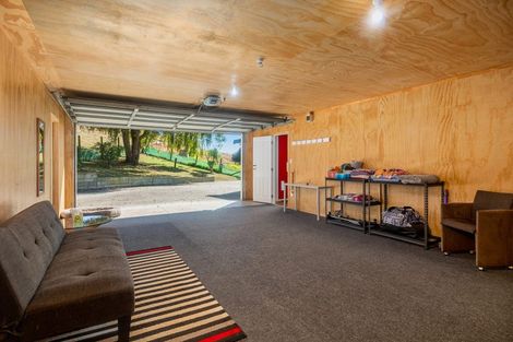 Photo of property in 141 Karioitahi Road, Waiuku, 2683