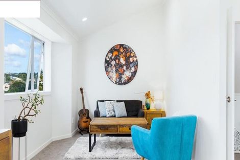 Photo of property in 2/19 Limmer Place, Browns Bay, Auckland, 0632