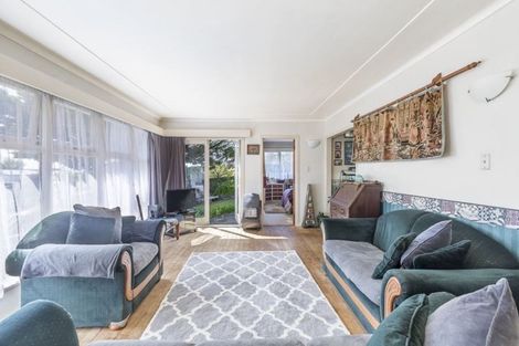 Photo of property in 832 Whangaparaoa Road, Manly, Whangaparaoa, 0930