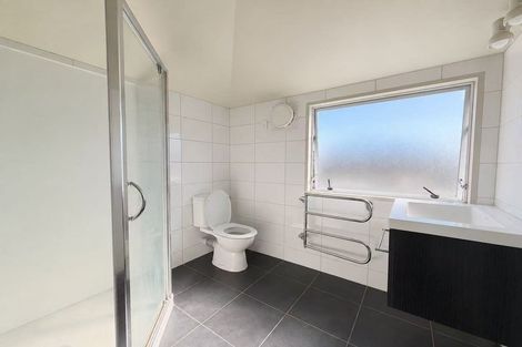 Photo of property in 13a King Richard Place, Browns Bay, Auckland, 0630