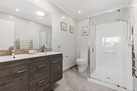 Photo of property in 21 Ian Morrison Road, Hobsonville, Auckland, 0616