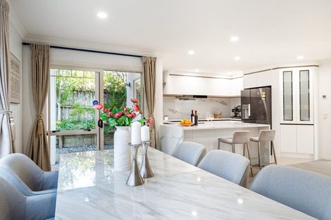 Photo of property in 16 Oakway Drive, Schnapper Rock, Auckland, 0632