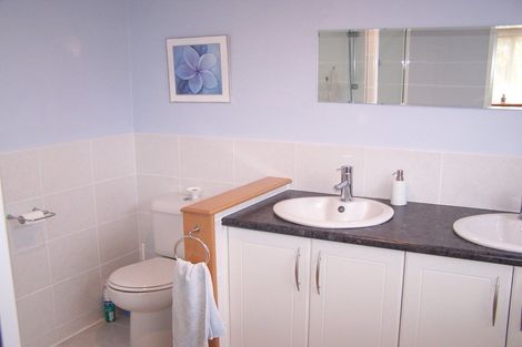 Photo of property in 54 Robbies Road, Shelly Park, Auckland, 2014