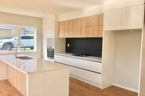 Photo of property in 11 Franheim Crescent, Orewa, 0931