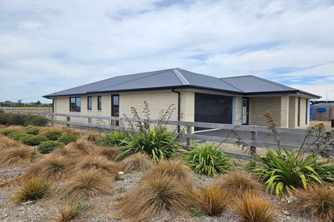 Photo of property in 20 Plover Avenue, Amberley, 7410