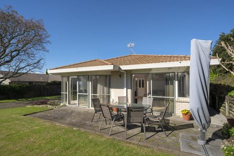 Photo of property in 10 Laburnum Glen, Mount Maunganui, 3116