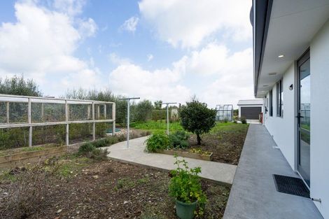 Photo of property in 9 Ruapai Drive, Levin, 5571