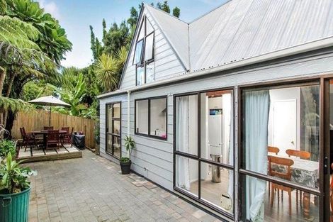 Photo of property in 1/16 Sylvan Crescent, Te Atatu South, Auckland, 0610