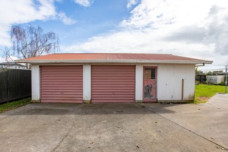 Photo of property in 2 Mcquarrie Place, Ngatea, 3503