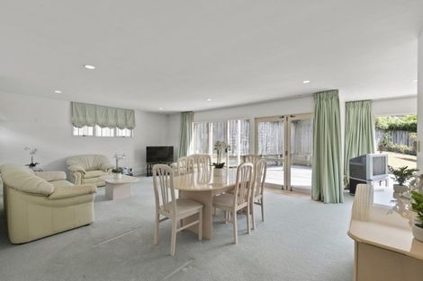 Photo of property in 2/17 Bevyn Street, Castor Bay, Auckland, 0620