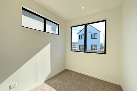 Photo of property in 3 Porowha Road, Westgate, Auckland, 0814
