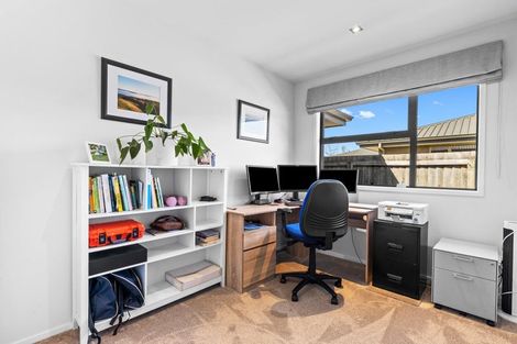 Photo of property in 30 De Castro Drive, Blenheim, 7201