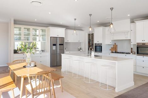 Photo of property in 129 Saint Kilda Road, Cambridge, 3434