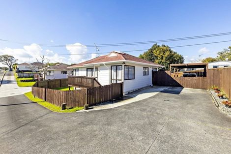 Photo of property in 2/22 Swaffield Road, Papatoetoe, Auckland, 2025