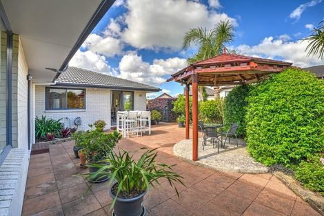Photo of property in 4 Mahina Place, Te Atatu Peninsula, Auckland, 0610