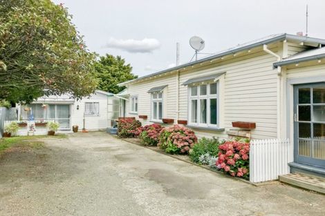 Photo of property in 330 Featherston Street, Palmerston North, 4414