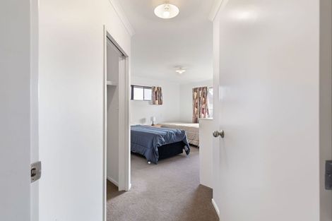 Photo of property in 16 Orlando Way, Kelvin Grove, Palmerston North, 4414